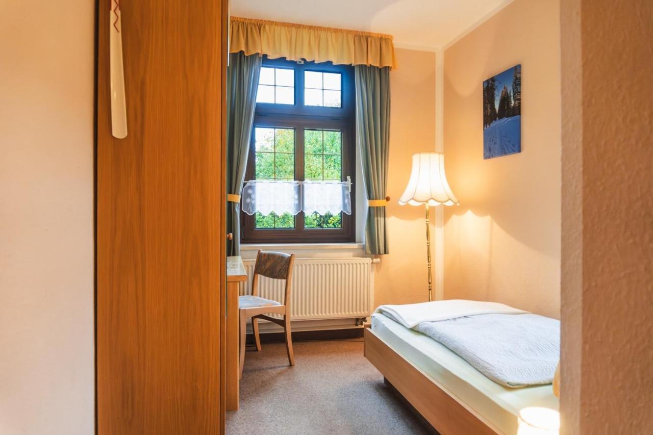 Gasthof Und Pension Hammerschaenke Wildenthal Quarto foto